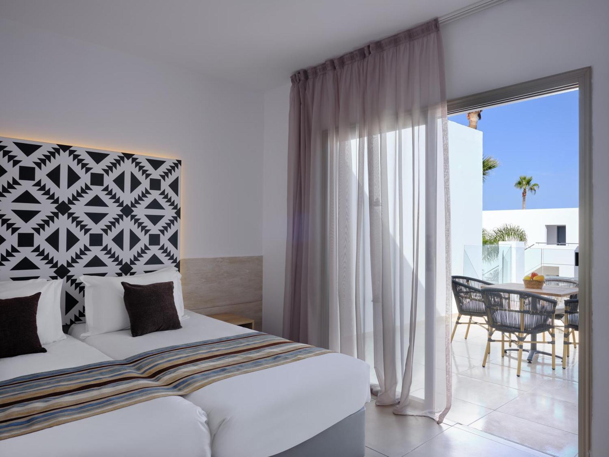 Atlantica Panthea Resort Ayia Napa Ngoại thất bức ảnh